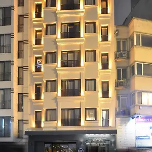 Celine Taxim Otel